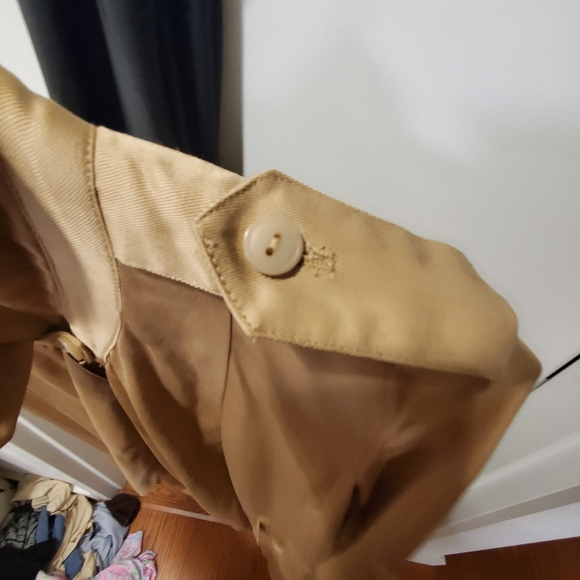 💛 Trench Coat 💛 - Picture 6 of 11